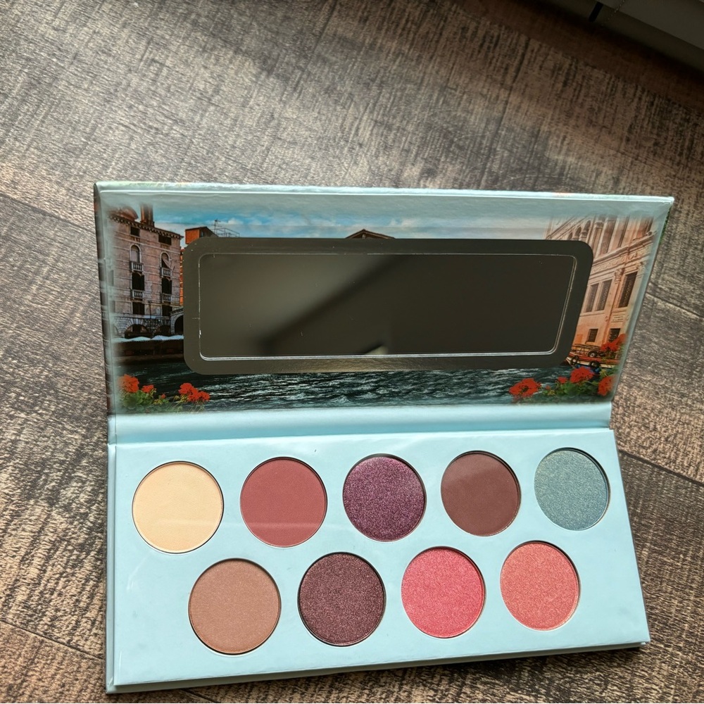 Essence Eyeshadow Palette - Ciao Venezia